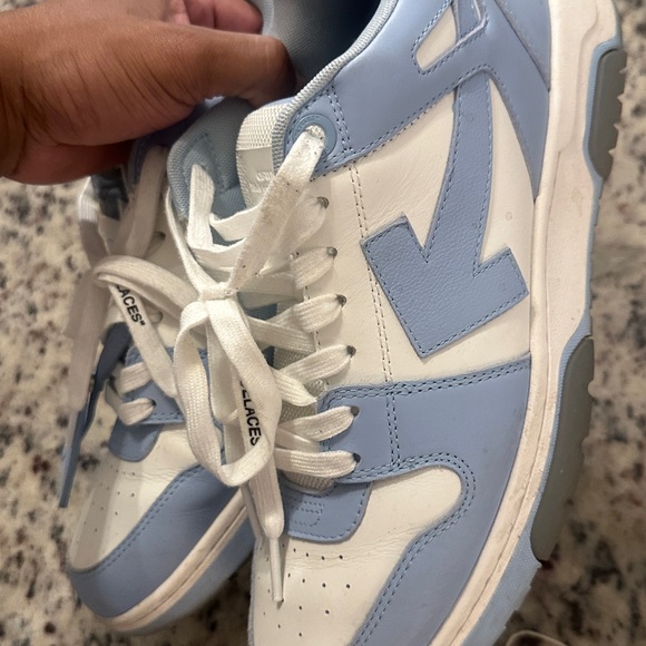 Off-White Out of Office Sneakers - Picture 4 of 8